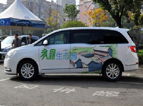 丰都户外车贴喷绘如何保持效果?